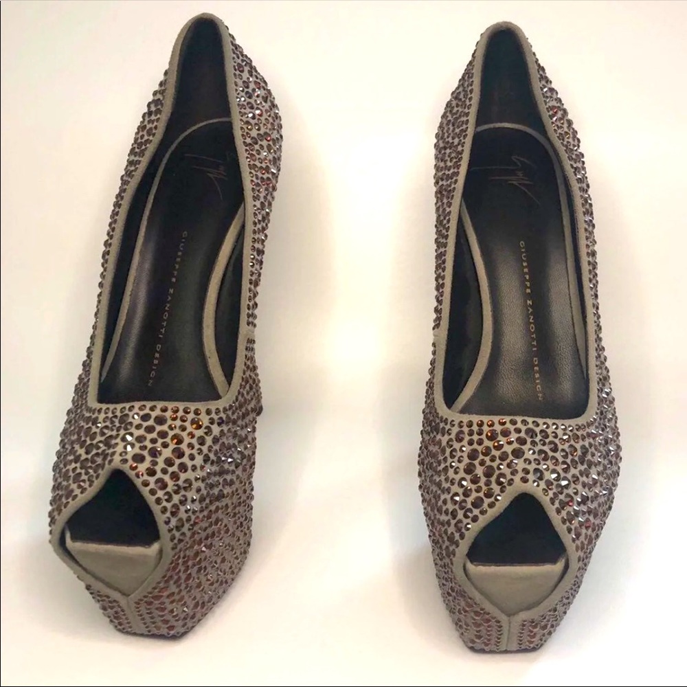 Giuseppe Zanotti Vero Cucio